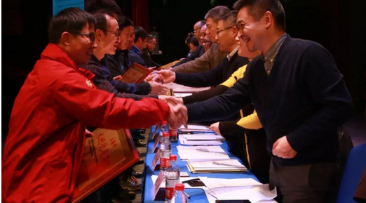 歲末迎春丨滬、浙、閩三地的年會是怎樣的？小f告訴你