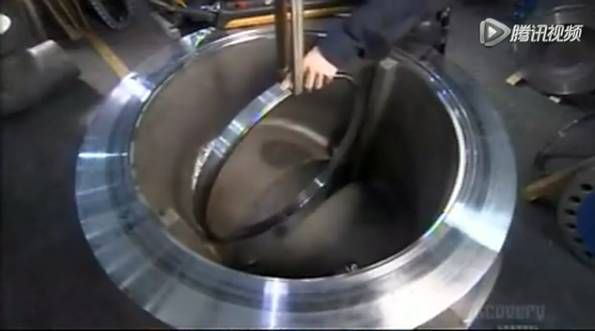 比人還大的大型閥門是怎么制造出來的？-